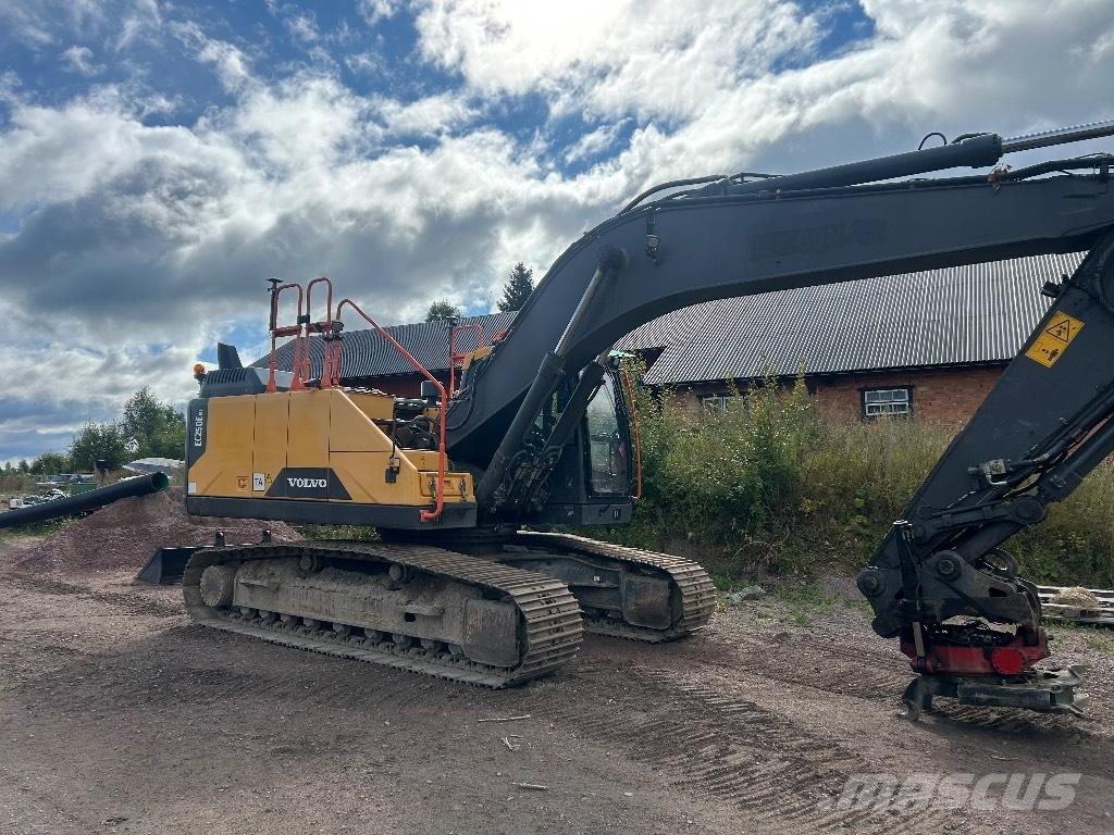 Volvo Ec 250 ENL حفارات زحافة