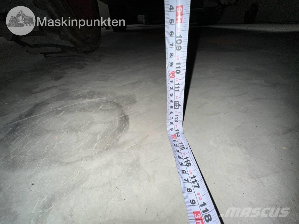 SkyJack SJ 8841 رافعات مقصية الشكل