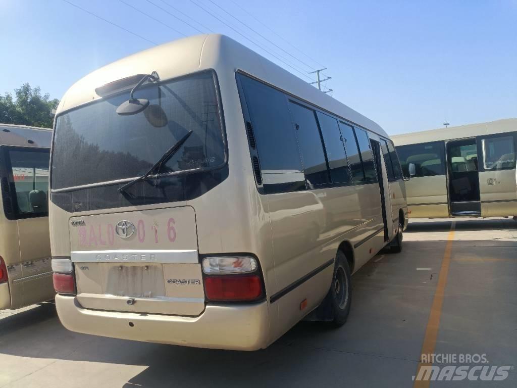 Toyota Coaster Bus حافلة صغيرة