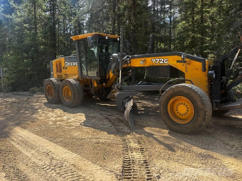 John Deere 772 G معدات تمهيد الطرق