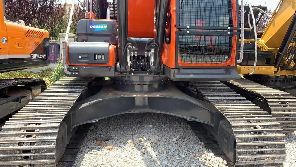 Doosan DX300LC-9 حفارات زحافة