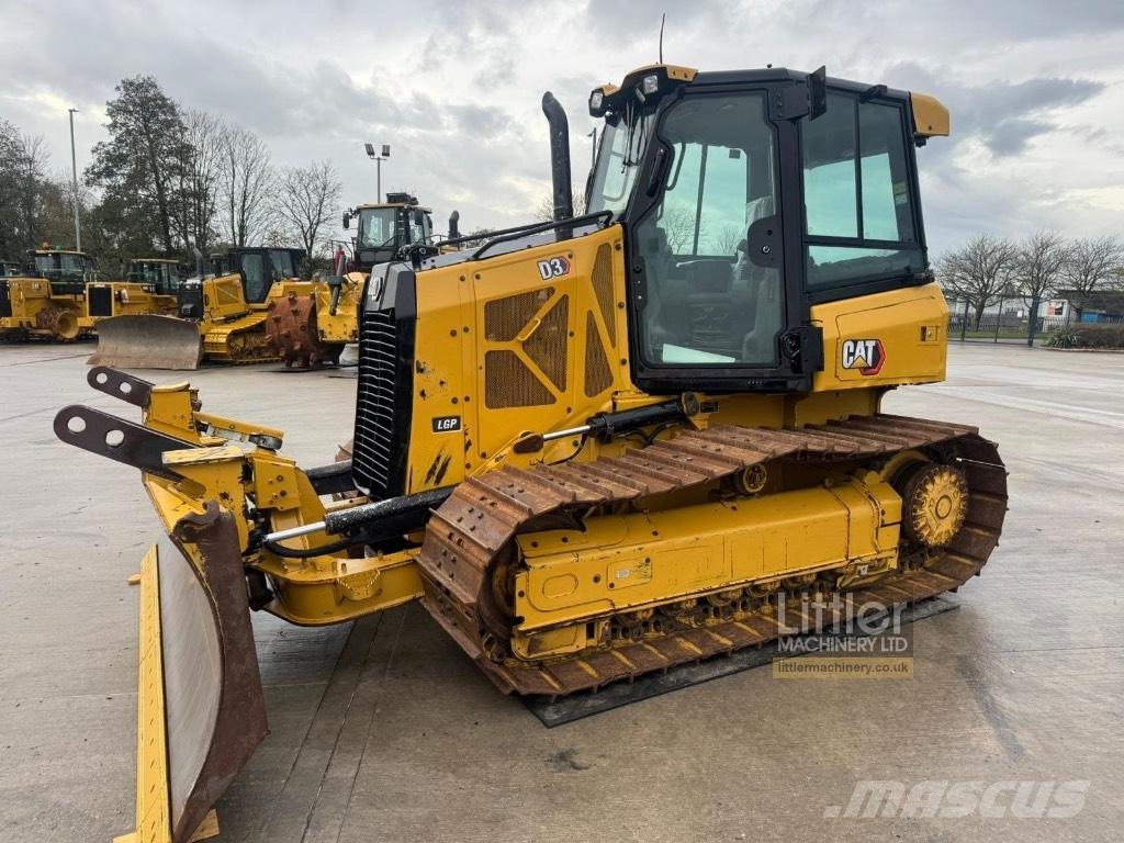 CAT D 3 LGP بلدوزرات مجنزرة