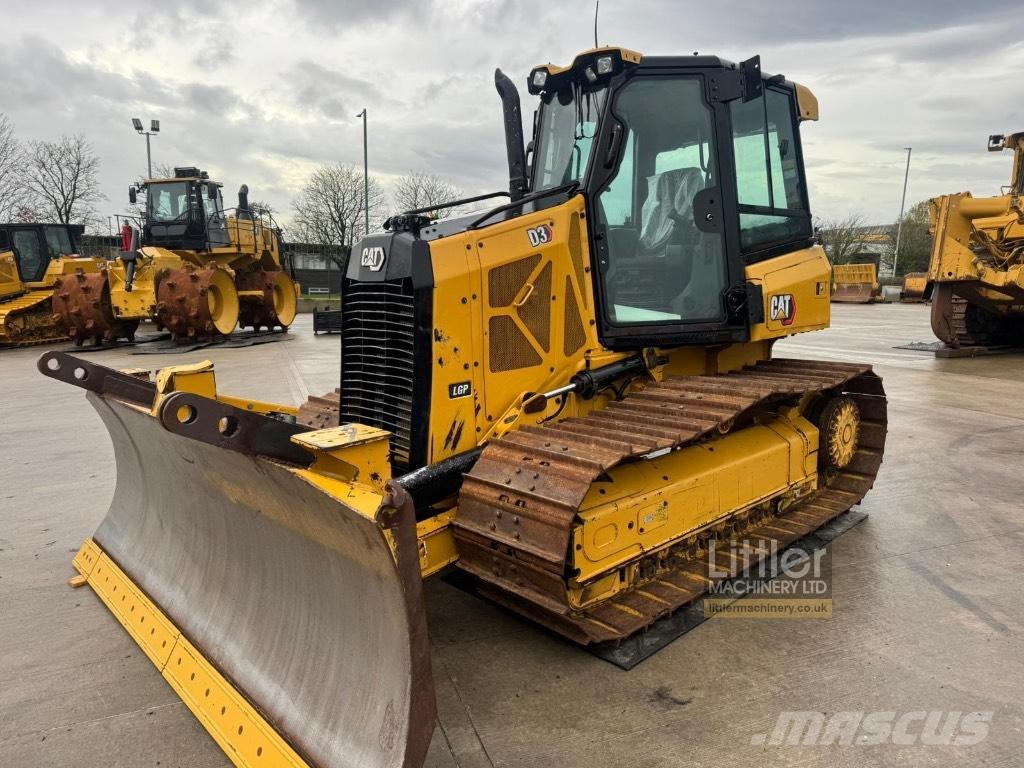 CAT D 3 LGP بلدوزرات مجنزرة