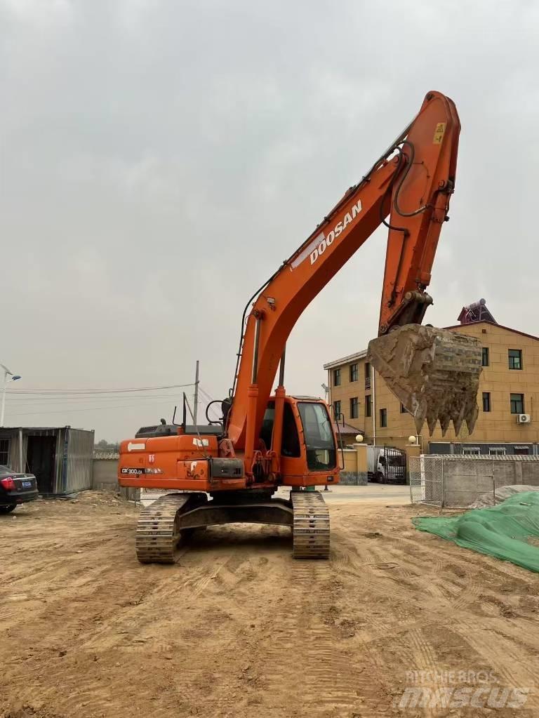 Doosan DX300LCA حفارات زحافة