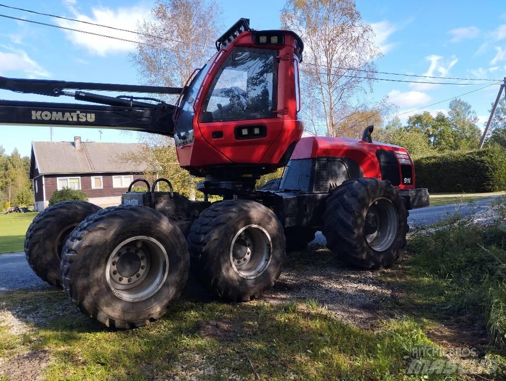 Komatsu 911.6 حصادات