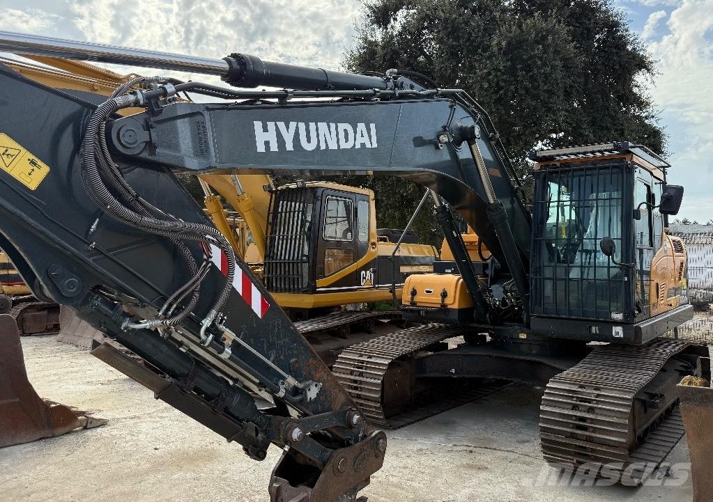 Hyundai HX220AL حفارات زحافة