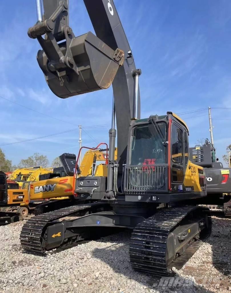 Volvo EC 240 B حفارات زحافة