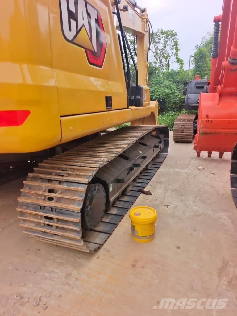 CAT 323 GC حفارات زحافة