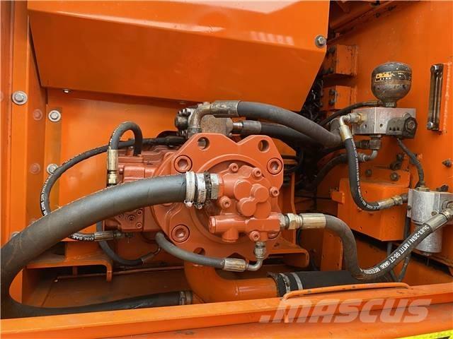 Doosan DH220LC-7 حفارات زحافة