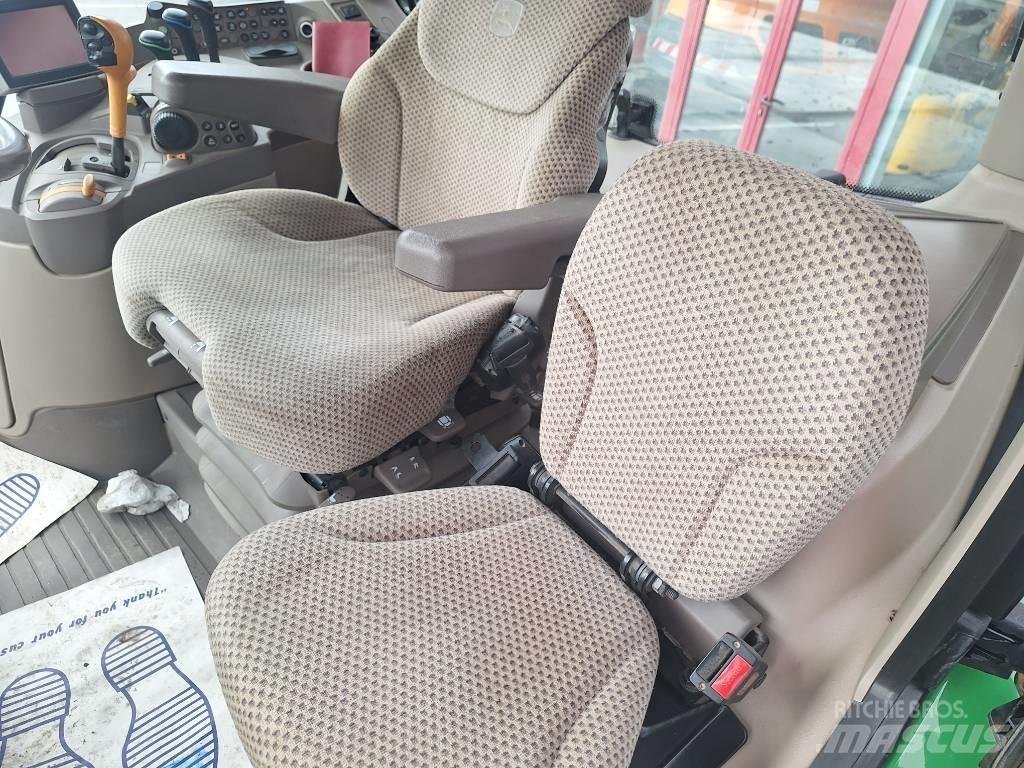 John Deere 6155 R الجرارات