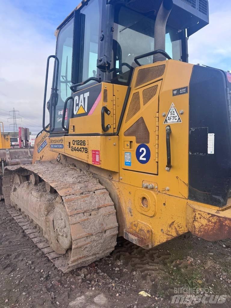 CAT 963 D WH لوادر زحافة