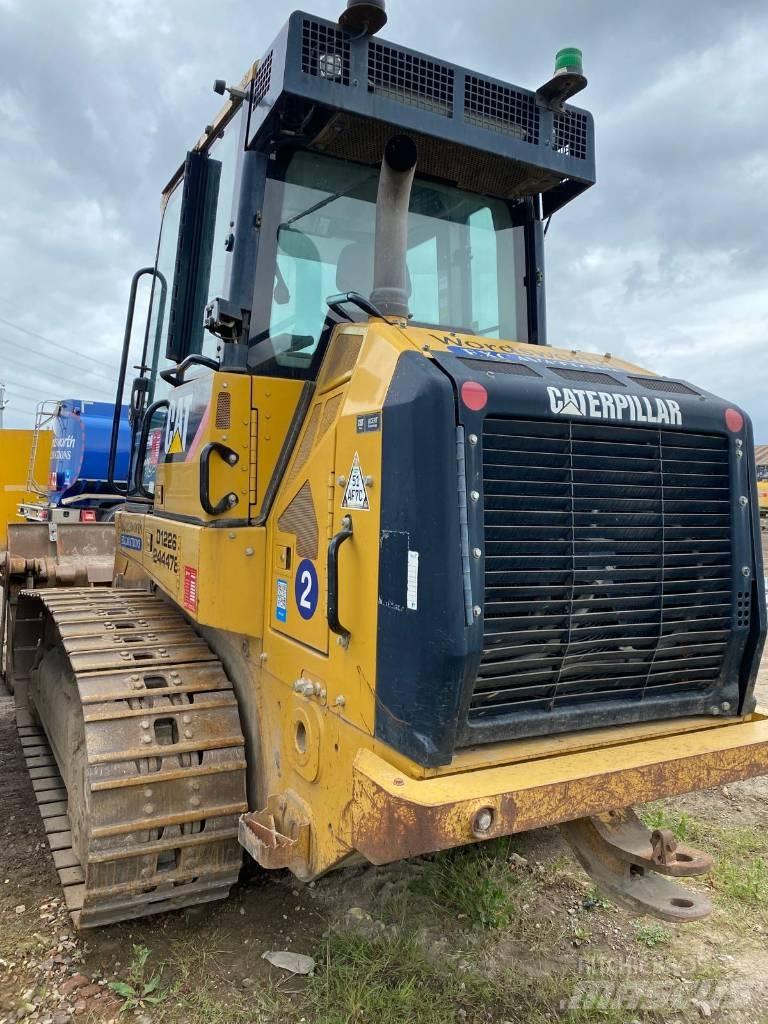 CAT 963 D WH لوادر زحافة