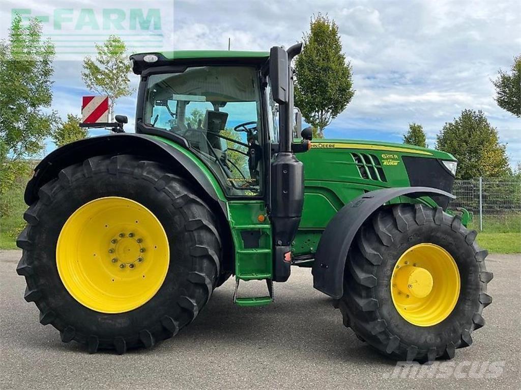 John Deere 6215r الجرارات