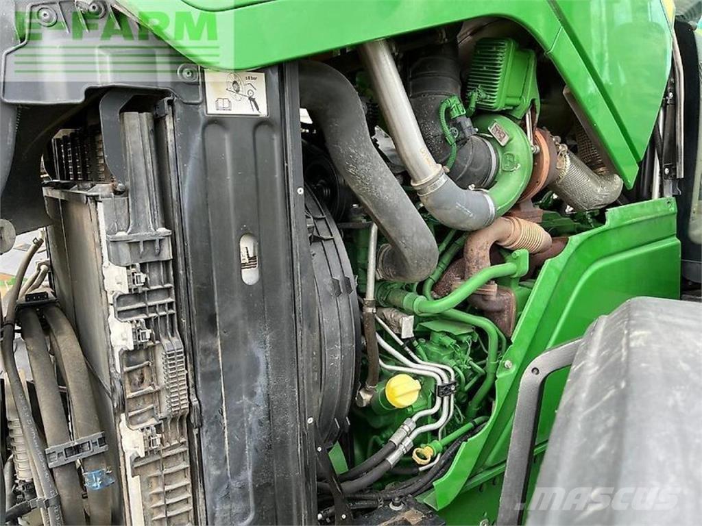 John Deere 6215r الجرارات