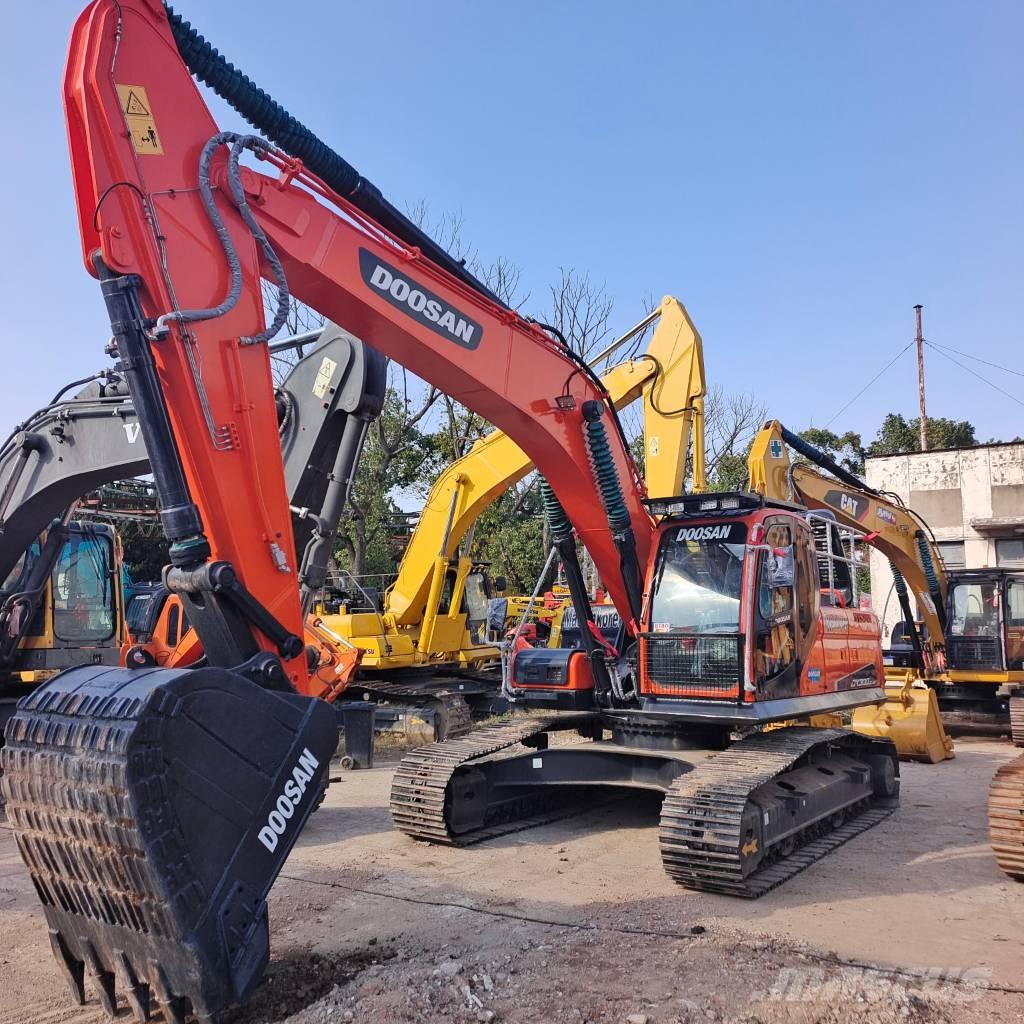 Doosan DX 300 LC حفارات زحافة