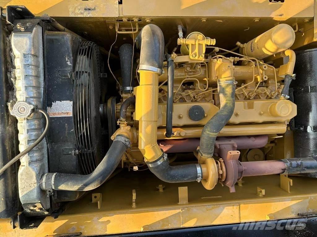 CAT 320B حفارات زحافة