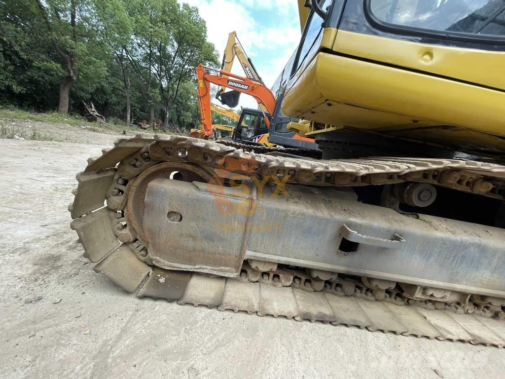 Komatsu PC 220-6 حفارات زحافة