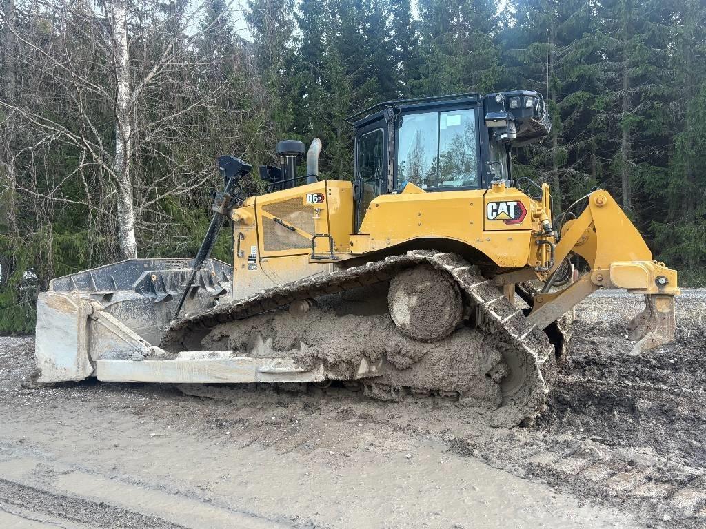 CAT D 6 XE LGP بلدوزرات مجنزرة