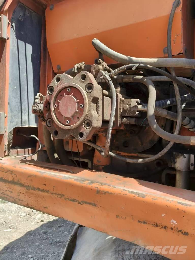 Doosan DH210W-7 حفارات بعجل