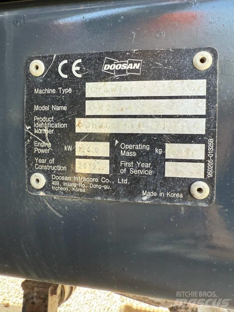 Doosan DX 235 NLC-5 حفارات زحافة