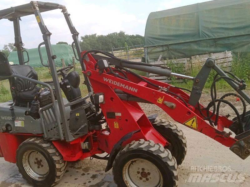 Weidemann 1140 لوادر انزلاقية التوجيه