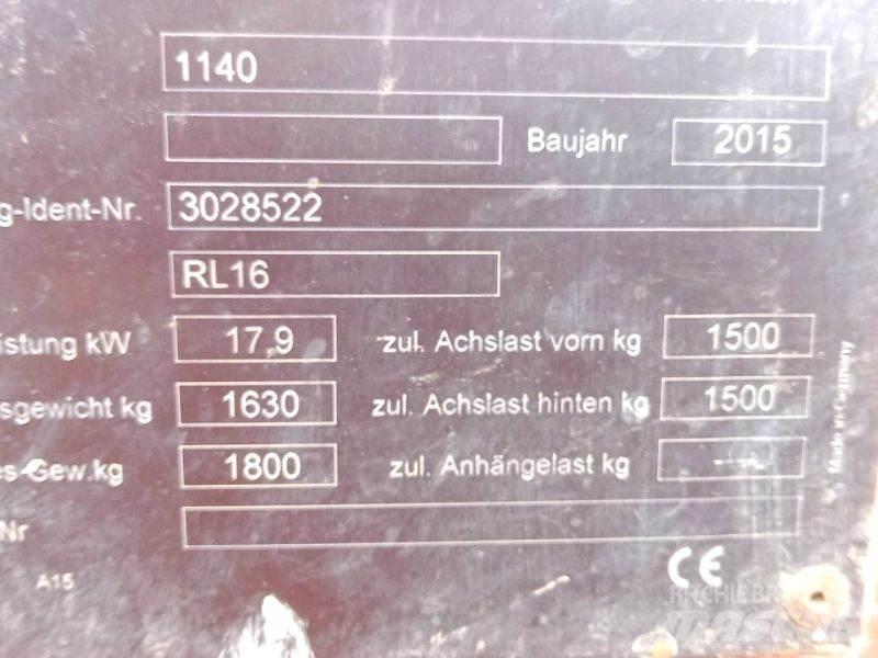Weidemann 1140 لوادر انزلاقية التوجيه
