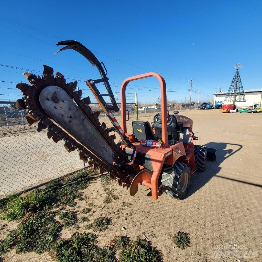 Ditch Witch RT 45 ماكينات حفر خنادق