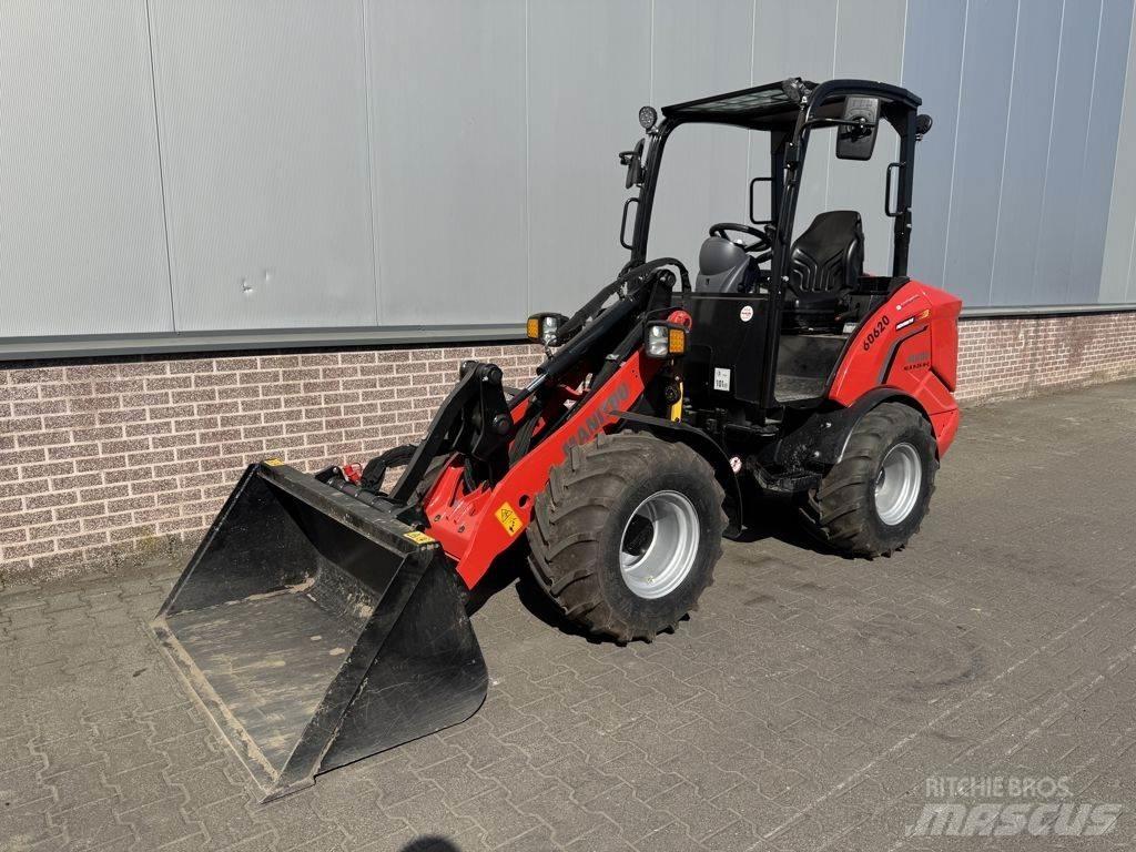 Manitou MLA 3-25 لوادر بعجل
