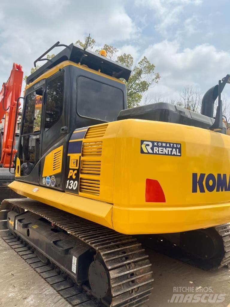 Komatsu PC130 حفارات زحافة