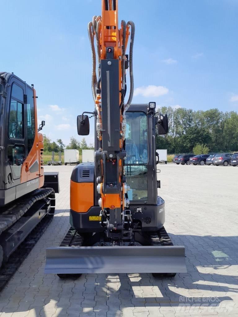 Doosan DX 27 Z-7 حفارات صغيرة أقل من 7 طن (حفارات صغيرة)