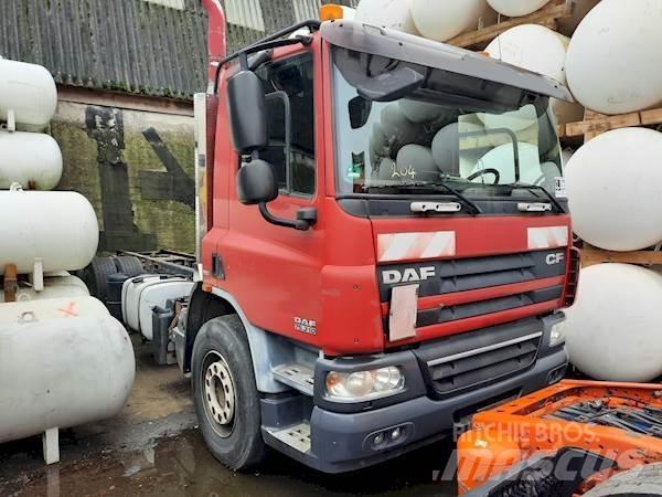 DAF CF75.310 6X2 شاحنات بمقصورة وهيكل