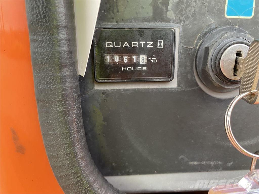 JLG 450AJ رافعات سلة مفصلية