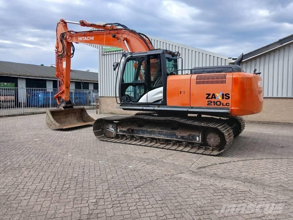 Hitachi ZX 210 LC-5B حفارات زحافة
