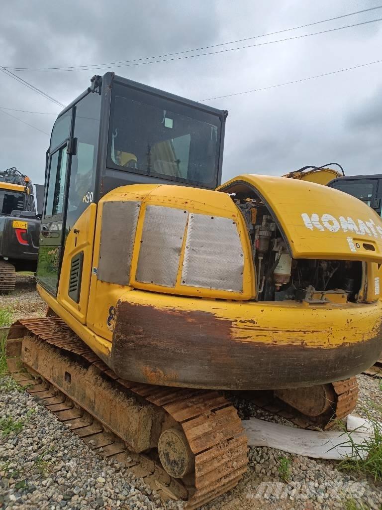 Komatsu PC 90 حفارات زحافة