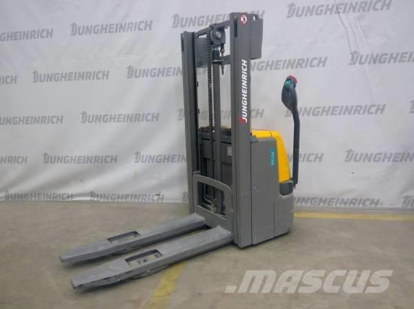 Jungheinrich EJC 112 معدات التكديس الجوالة