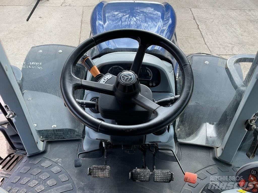 New Holland T 7.315 الجرارات