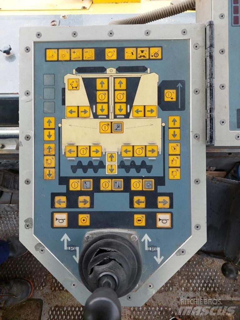 Volvo ABG 6870 معدات السفلتة