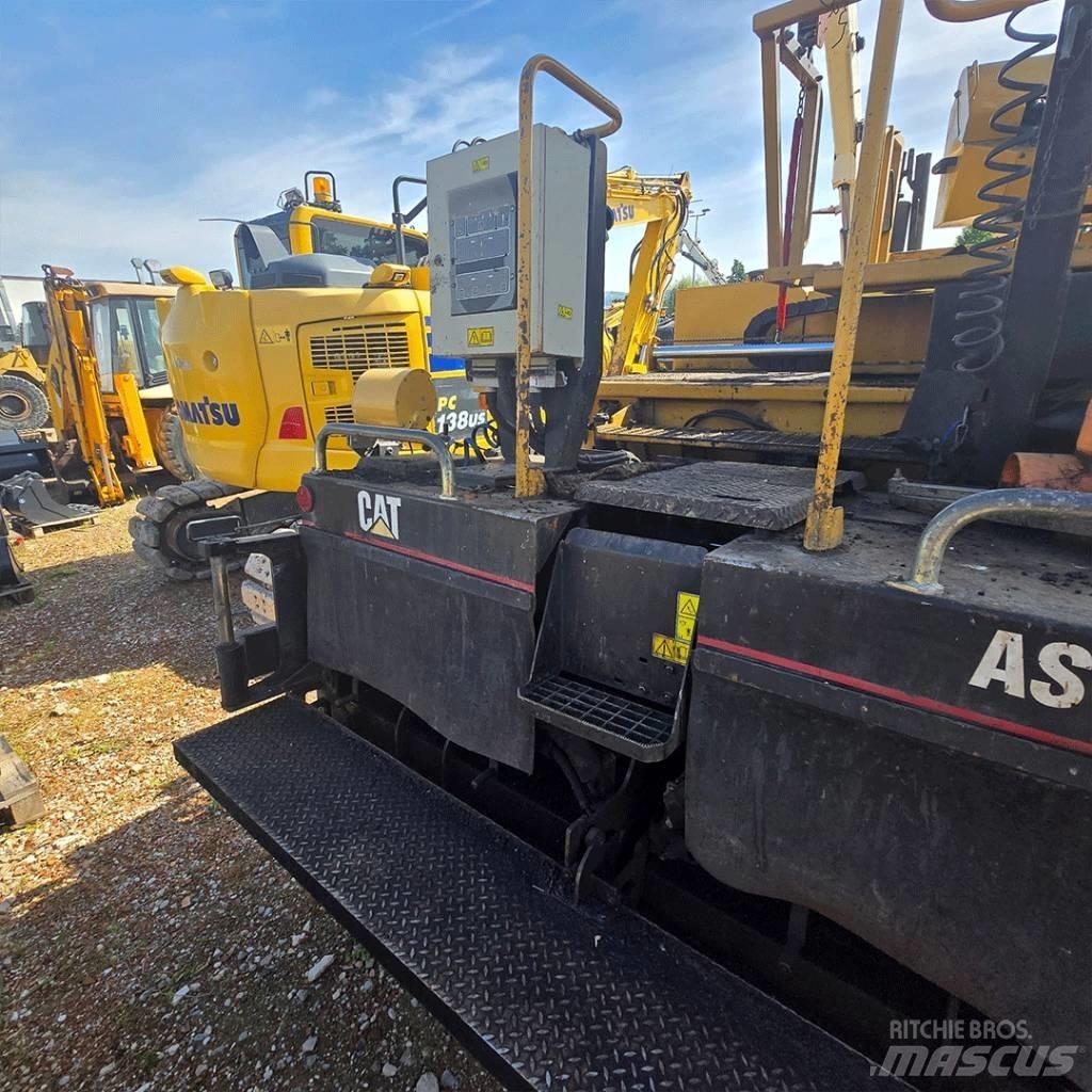 CAT AP 600 معدات السفلتة