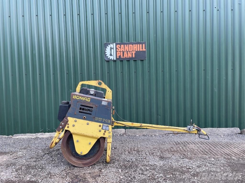 Bomag BW 71 E مداحل أحادية الأسطوانة