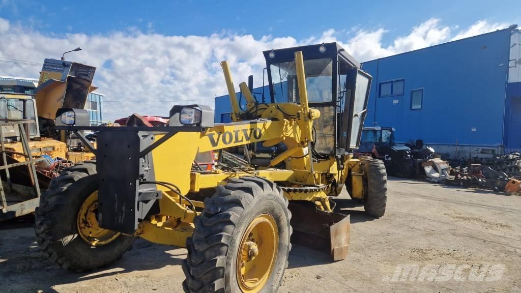 Volvo Champion 720 معدات تمهيد الطرق