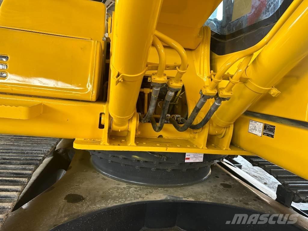 Komatsu PC 200-8 حفارات وسط 7 طن - 12 طن