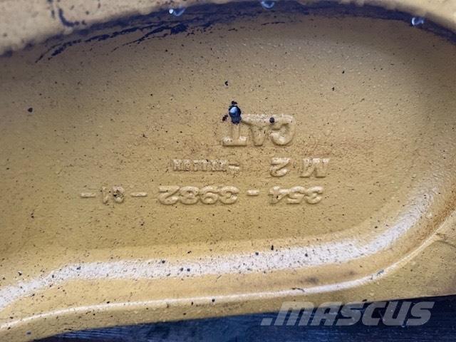 CAT 908 BUCKET LINK دلاء