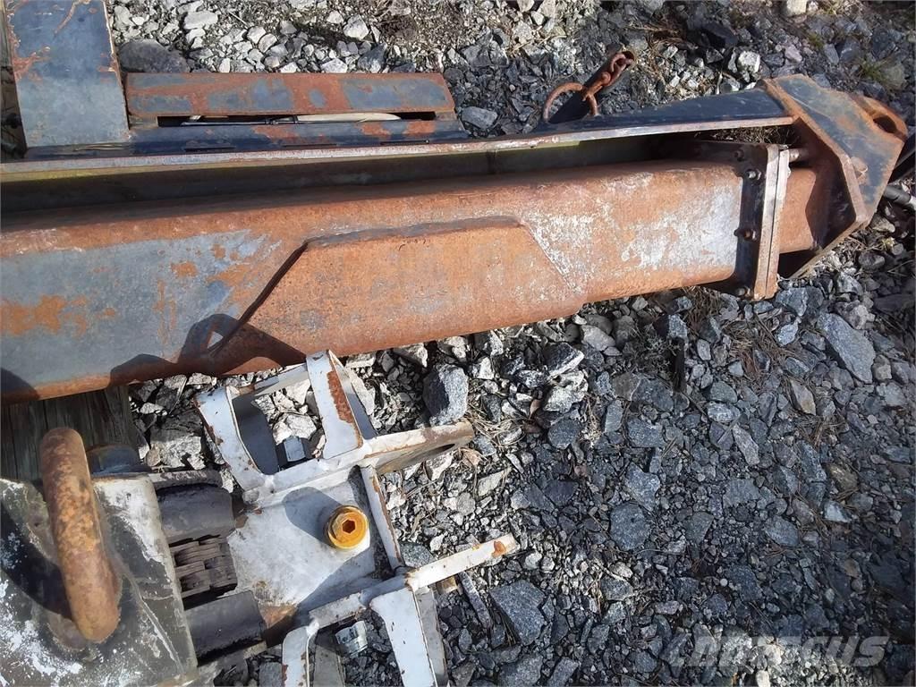 CAT 2200 رافعات حصادات