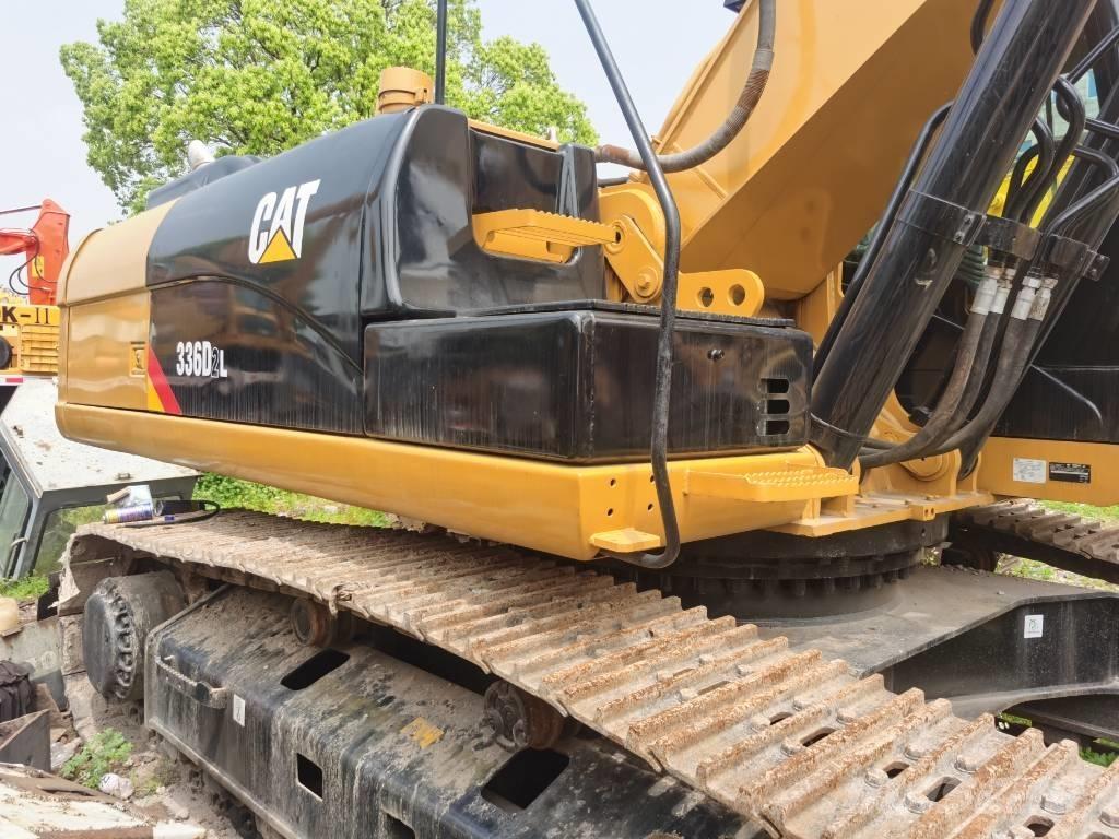 CAT 336 D حفارات زحافة