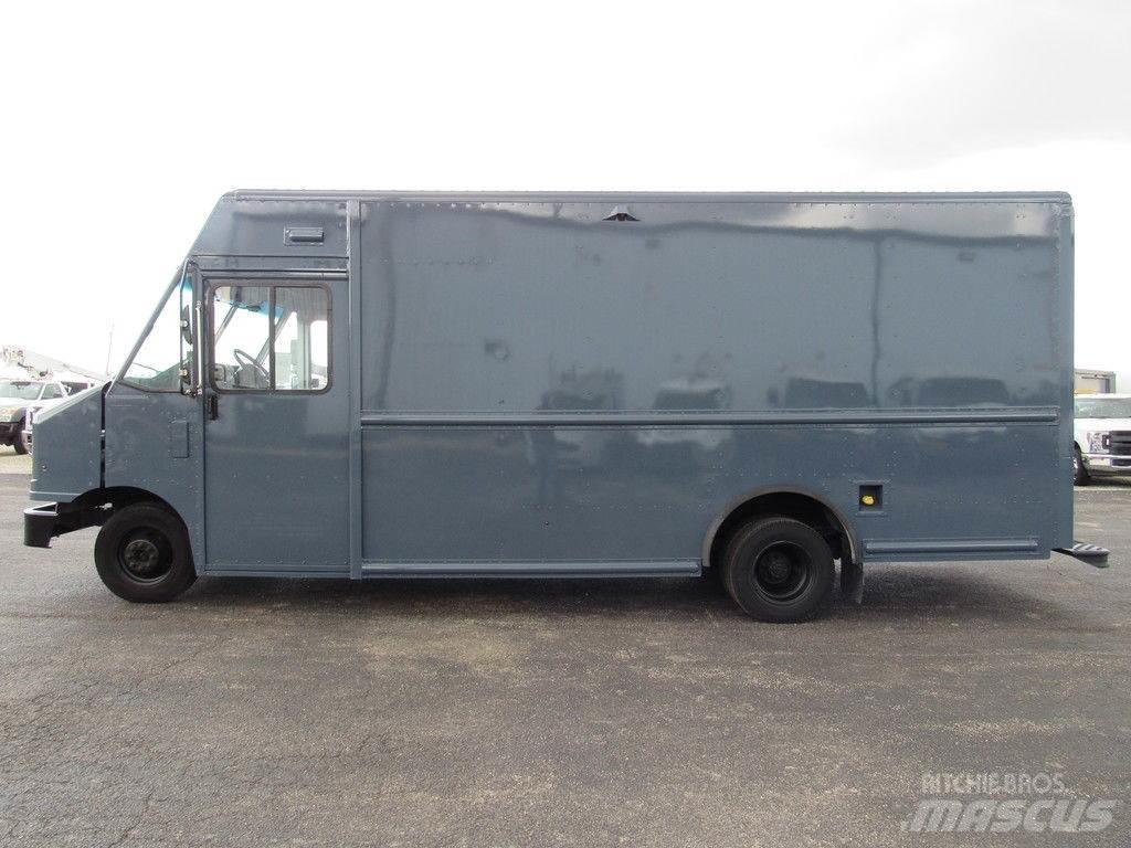Ford E-450 شاحنات ذات هيكل صندوقي