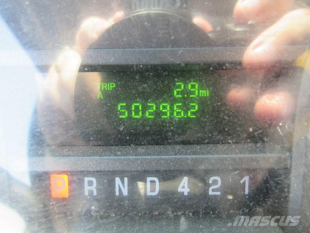 Ford E-450 شاحنات ذات هيكل صندوقي