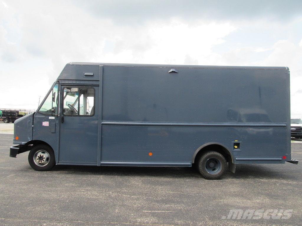 Ford E-450 شاحنات ذات هيكل صندوقي
