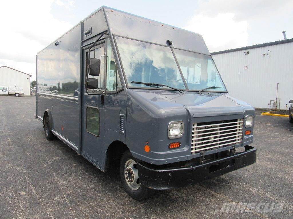 Ford E-450 شاحنات ذات هيكل صندوقي