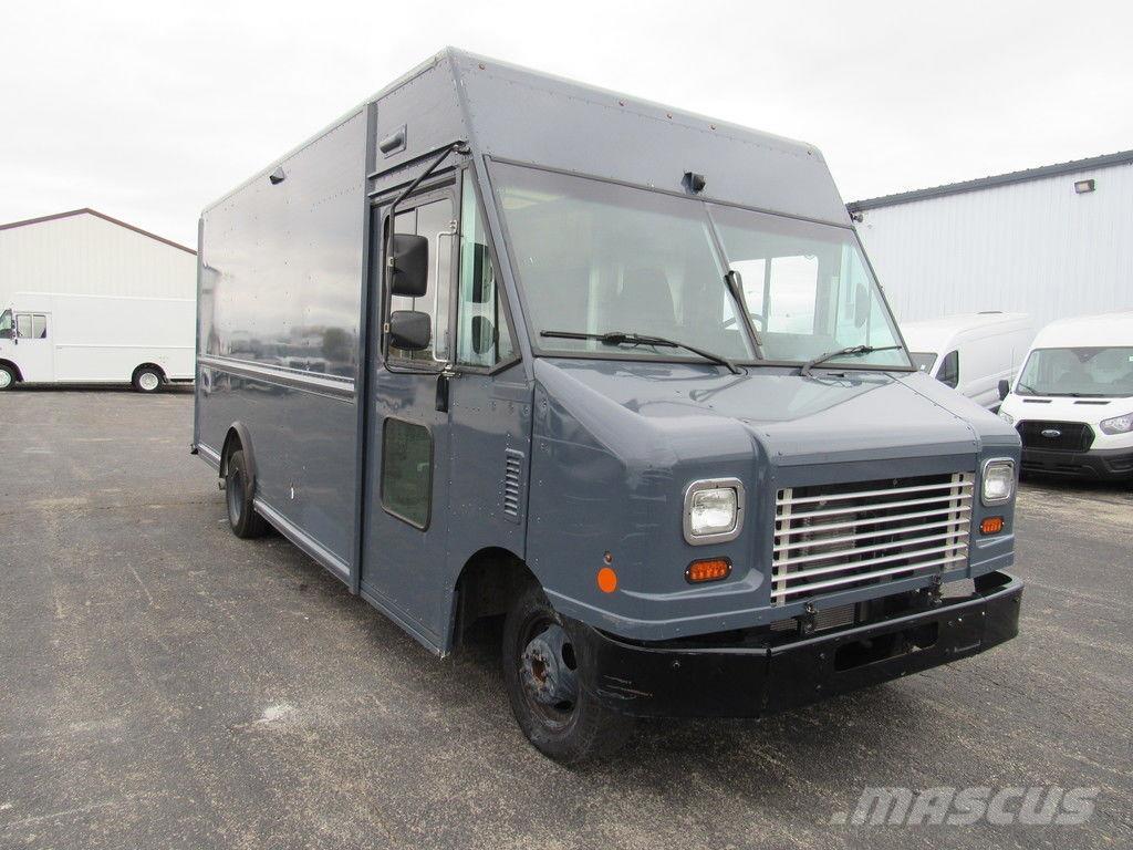 Ford E-450 شاحنات ذات هيكل صندوقي