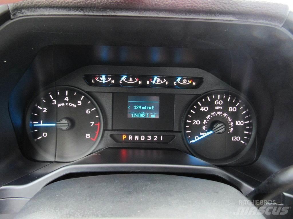Ford F-150 شاحنات خفيفة/مفصلية الجوانب